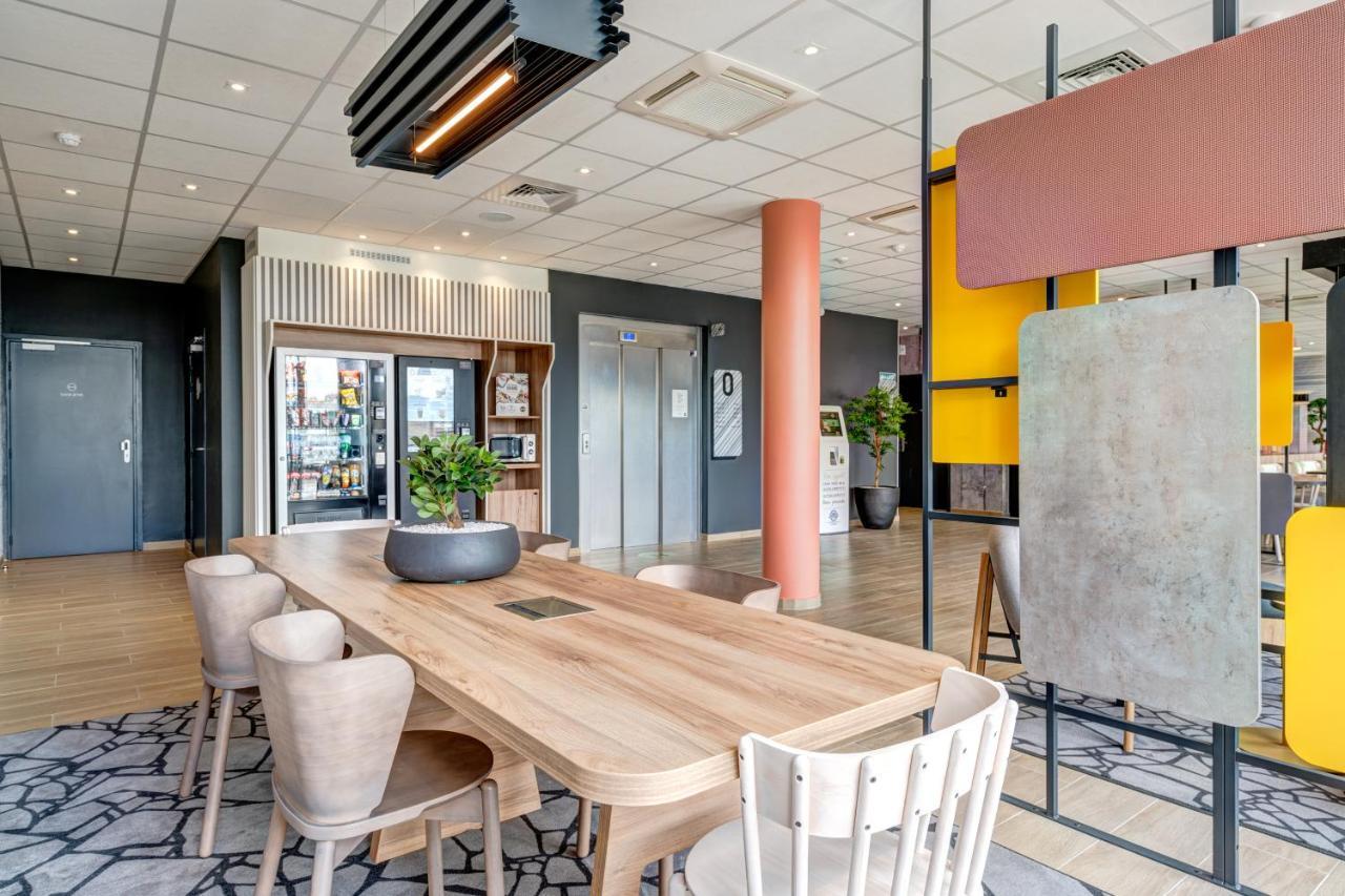 B&B Hotel Le Port Marly Saint Germain En Laye Exterior foto